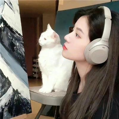四个孩子走进银行